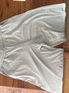 Athletic Works Heather Gray Elastic Waist Shorts